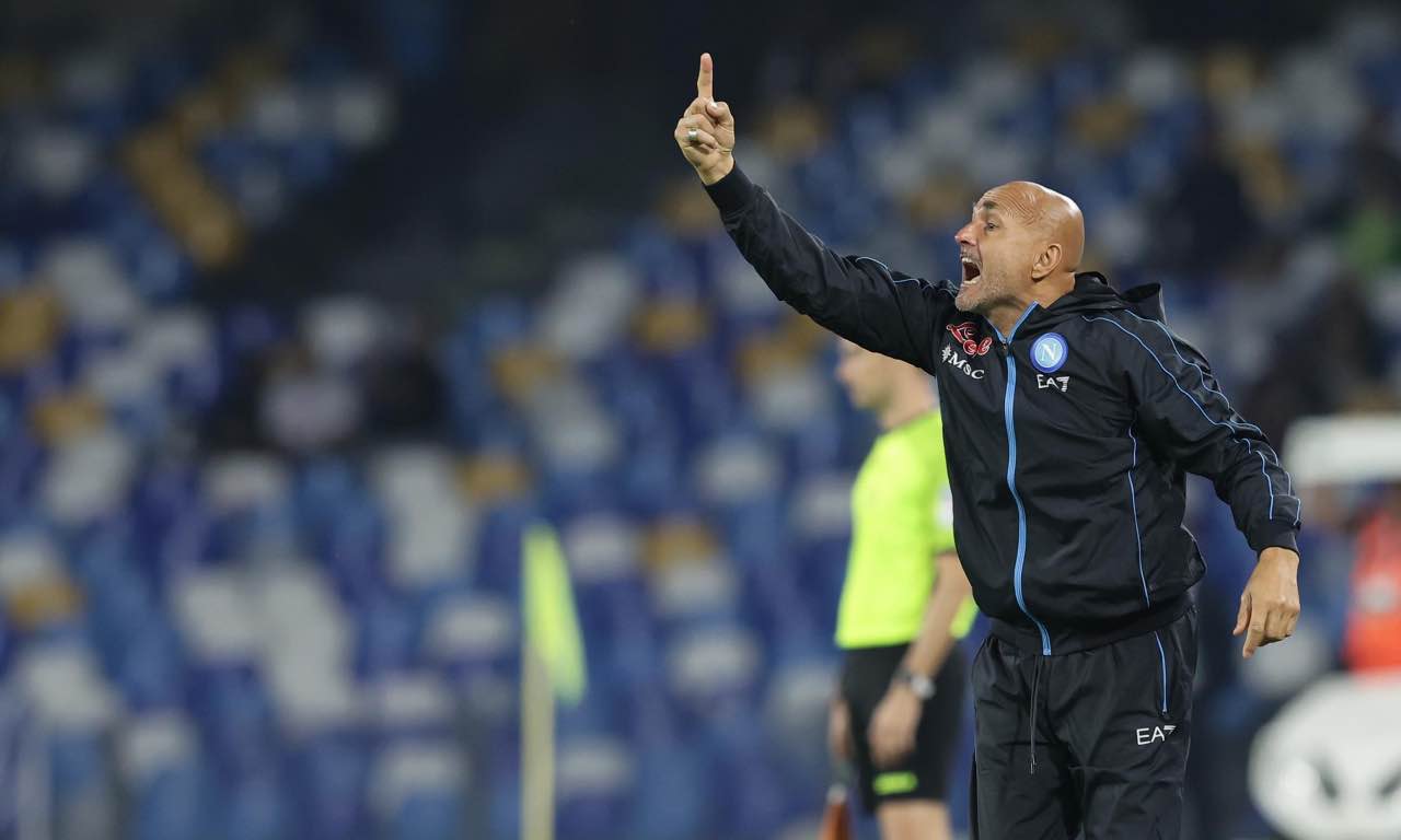 Spalletti dà indicazioni alla squadra