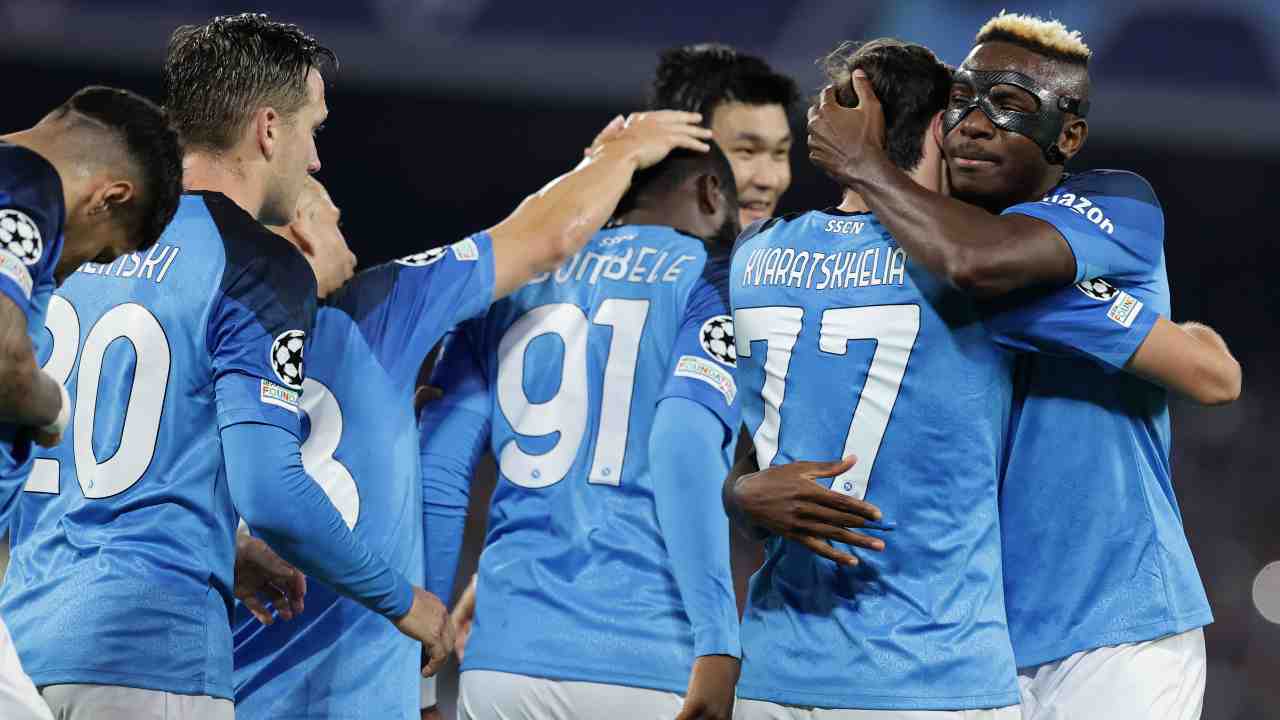 I giocatori del Napoli si abbracciano 