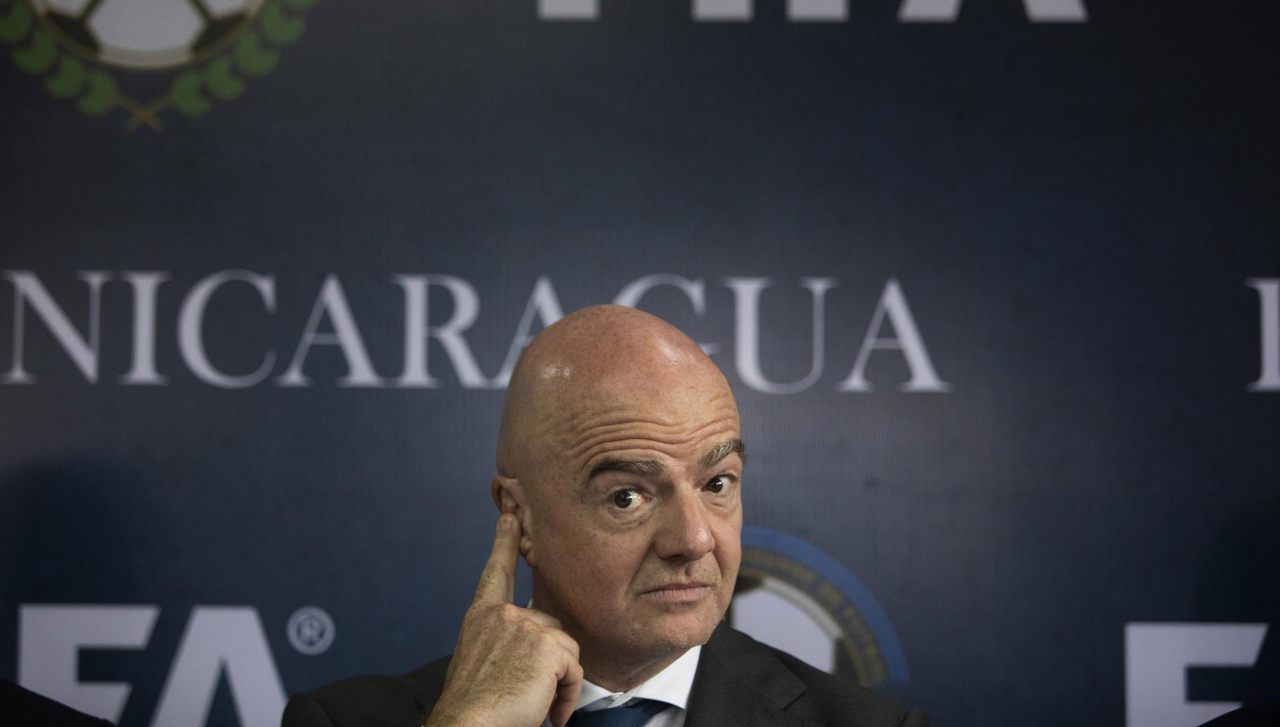 Infantino pensieroso 