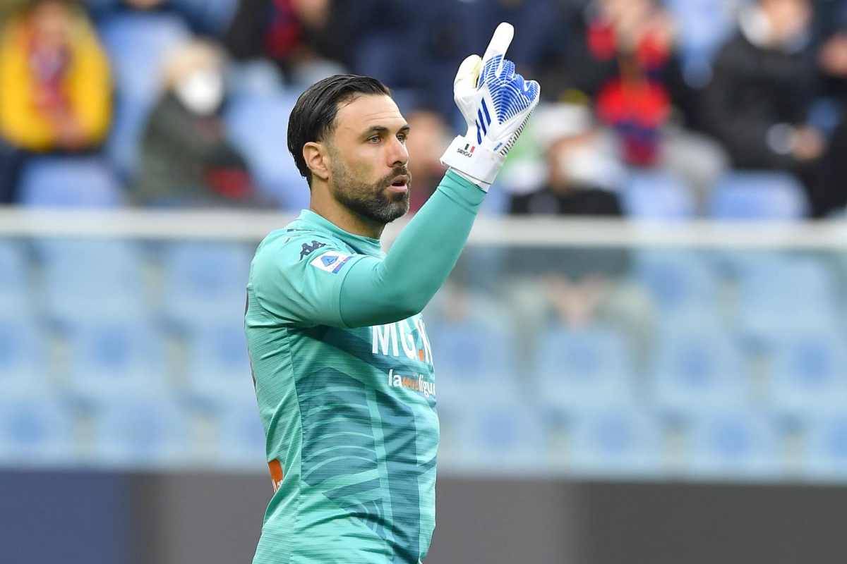 Sirigu in campo indica in alto