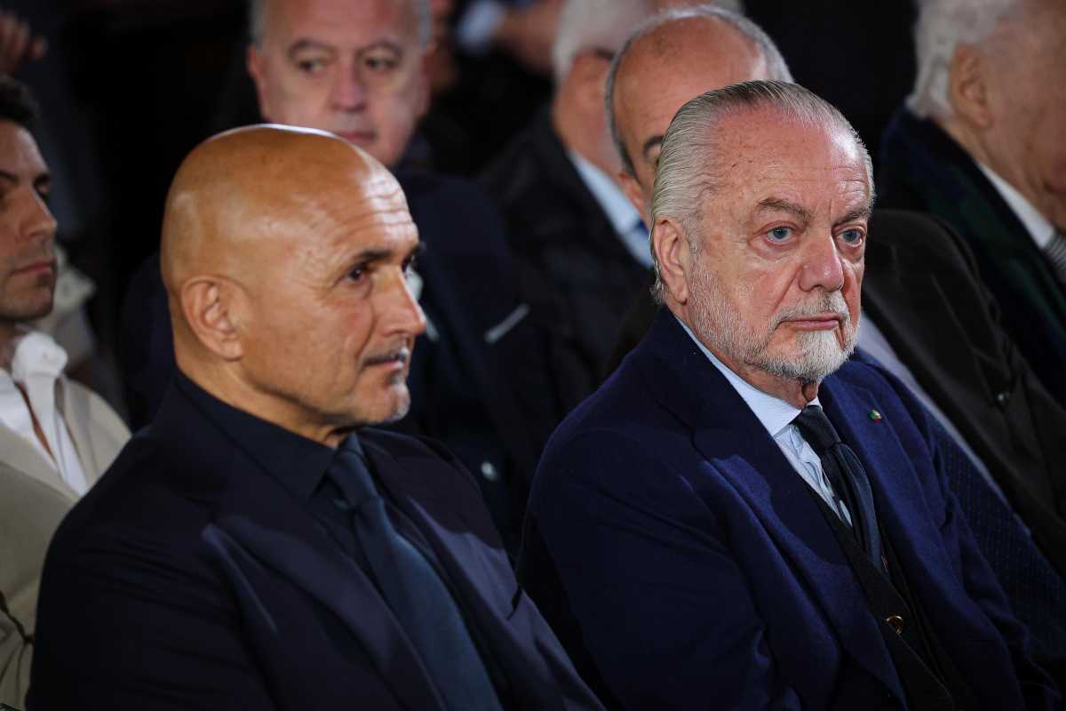 Spalletti e De Laurentiis seduti insieme Napoli