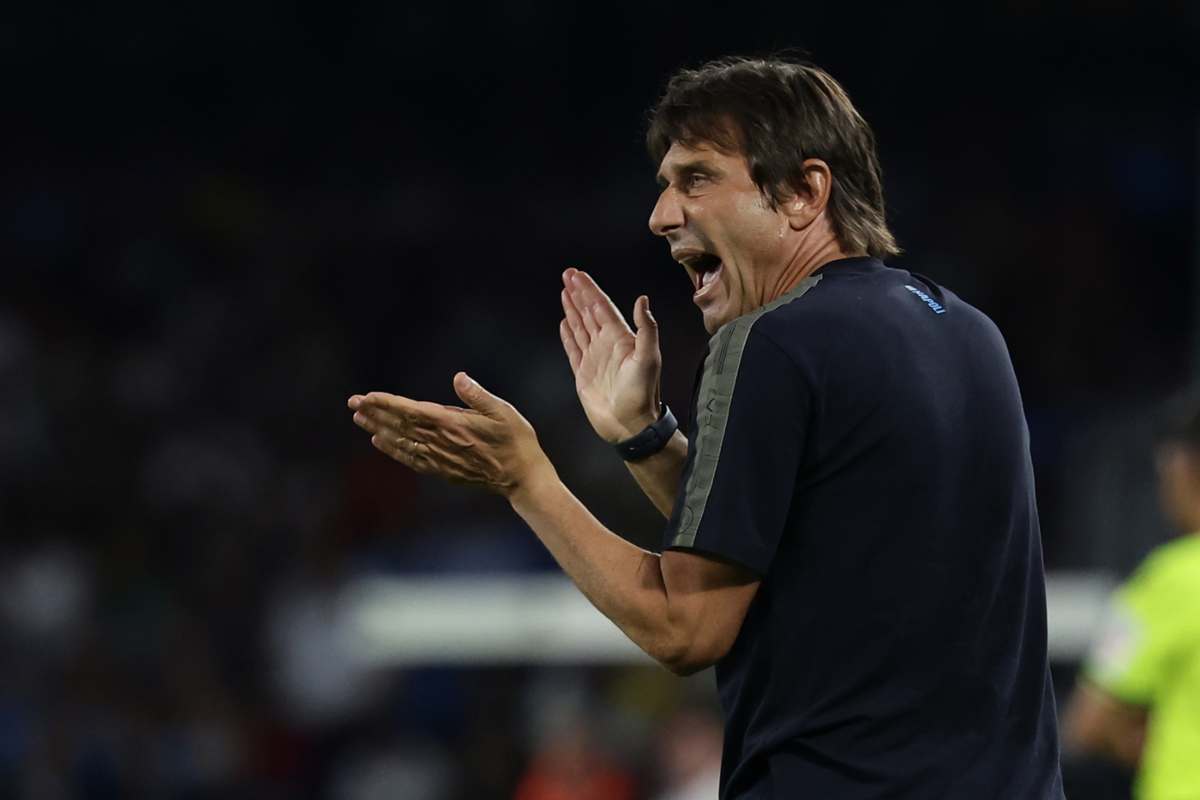 Antonio Conte in panchina, le scelte in Napoli-Parma