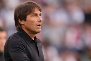 Napoli Conte stregato da Van Der Brempt