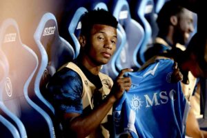 Napoli, David Neres panchinaro di lusso